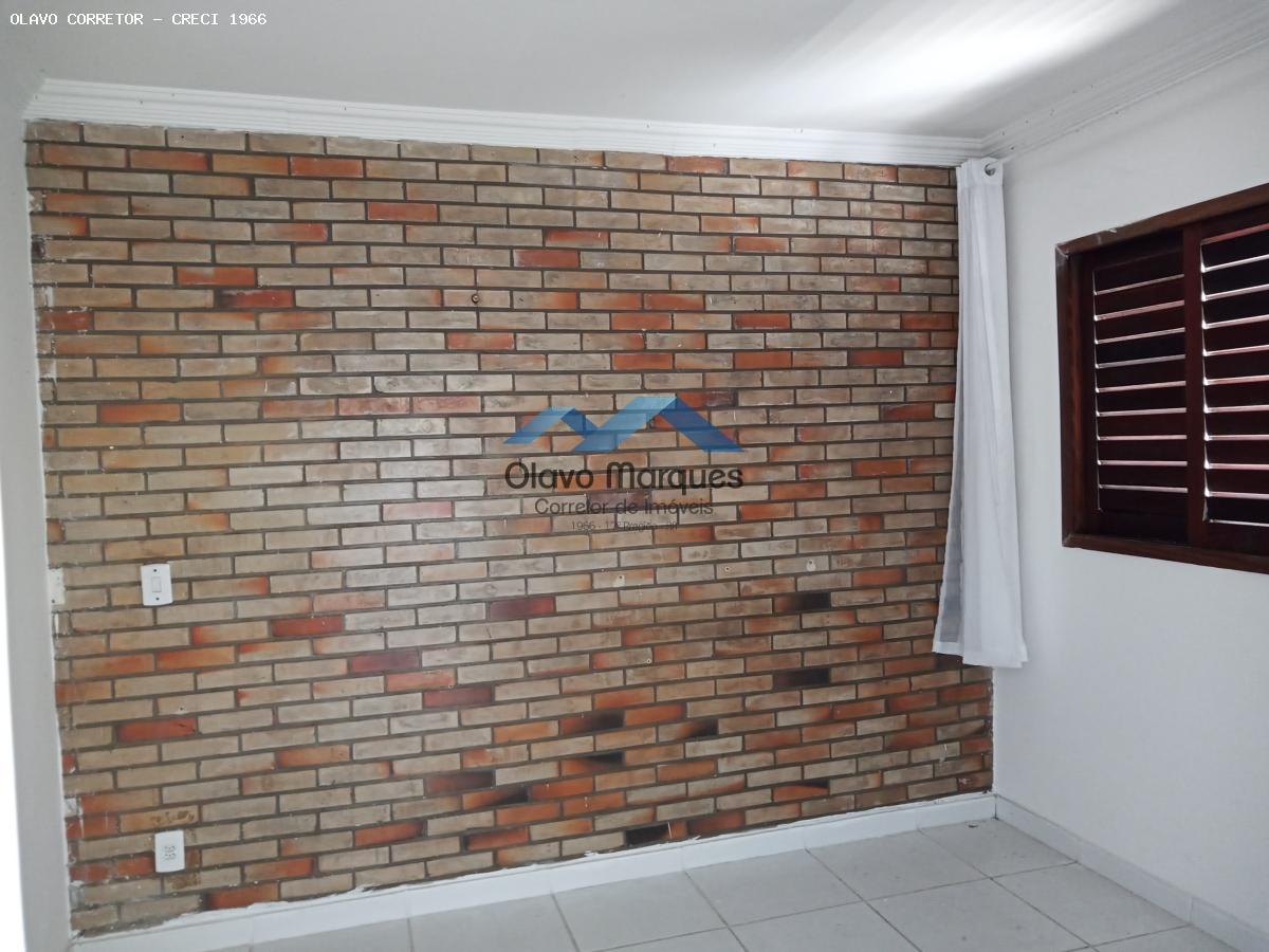 Casa para alugar com 5 quartos, 250m² - Foto 9
