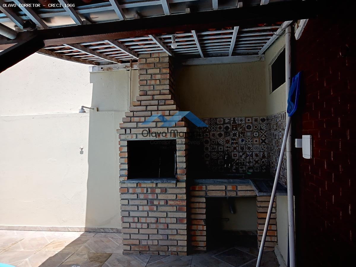 Casa para alugar com 5 quartos, 250m² - Foto 15